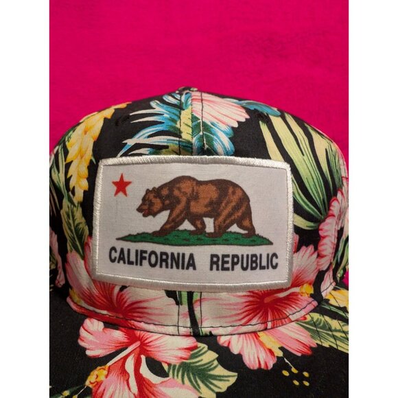 California Republic Bear Floral Snapback Hat Black Tropical Hibiscus Adjustable - Picture 2 of 8